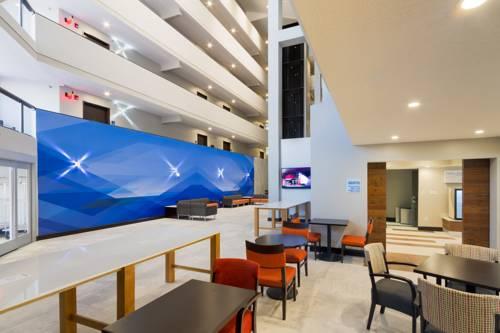 H I Express & Suites San Antonio Medical-Six Flags Exterior foto